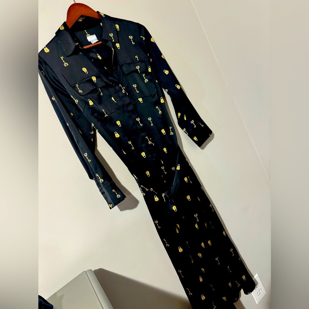 Chico’s Long-Black Accent Piece!